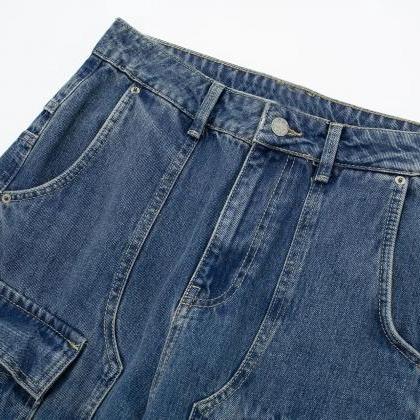 High-waisted Cargo Jeans With Loose Pocket..