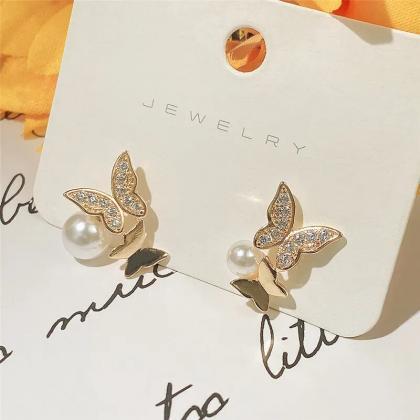 Lovely Butterfly With Imitation Pearl Earrings..