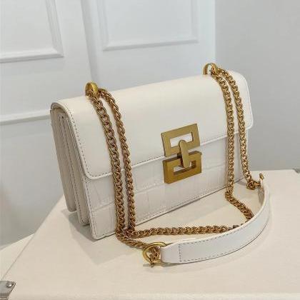 Elegant White Leather Shoulder Bag With Gold Chain