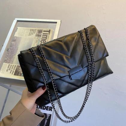 Elegant Chain Strap Quilted Shoulder Bag In Beige