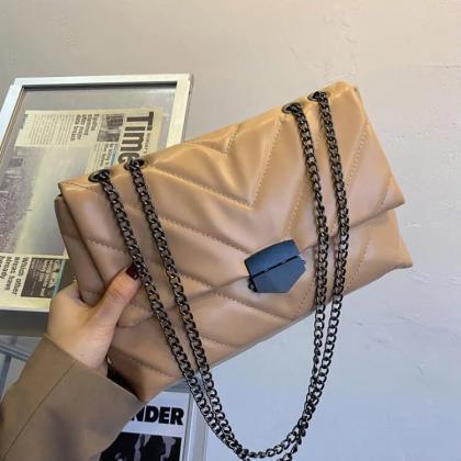 Elegant Chain Strap Quilted Shoulder Bag In Beige