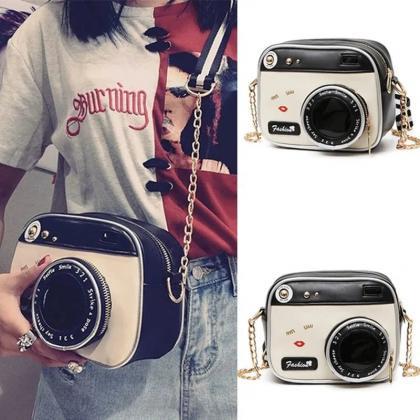 Vintage Camera Design Crossbody Bag With Chain..