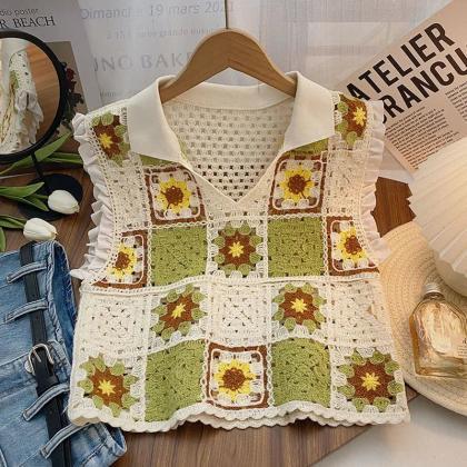 Vintage Crochet Floral Patchwork Sleeveless Vest..