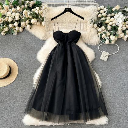 Elegant Strapless Tulle Black Evening Gown For..