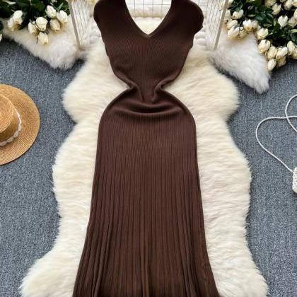 Elegant Chocolate Brown Ribbed Fabric Midi Dress