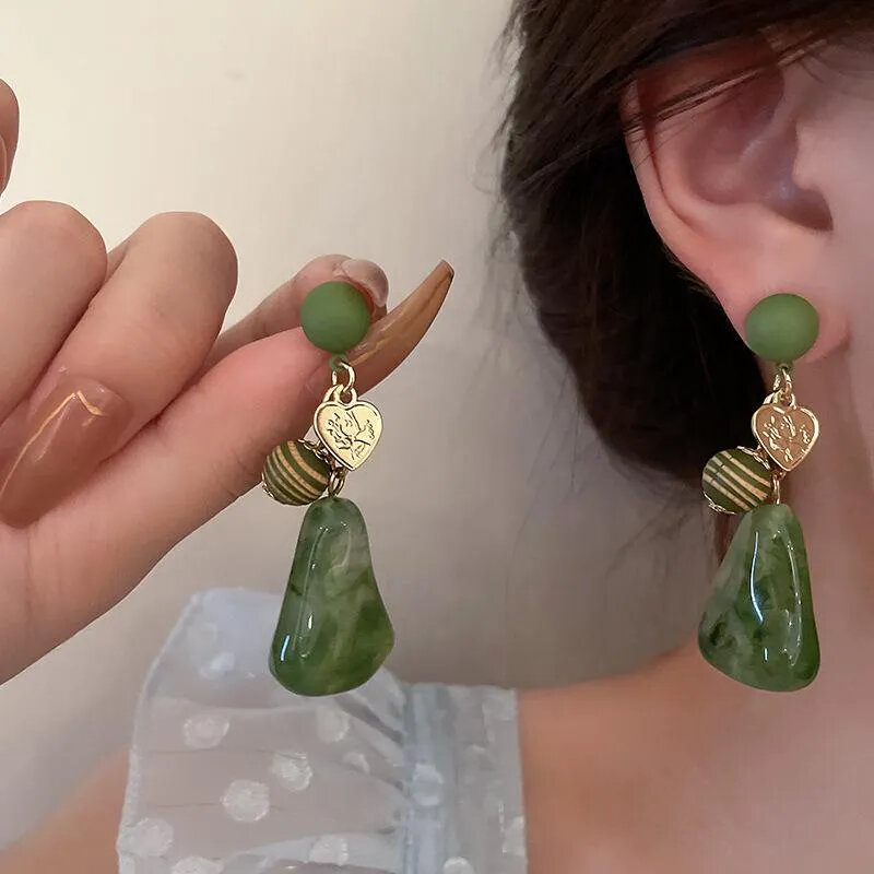 1pair South Korea Fashion Green Color Retro Beads Love Triangle Earrings For Women Atmosphere Personality Earrings Small Jewelry