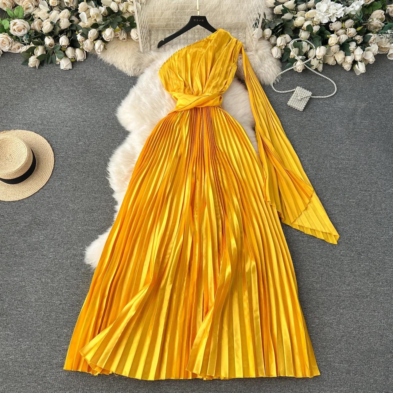 Elegant One-shoulder Yellow Pleated Maxi Evening Dress