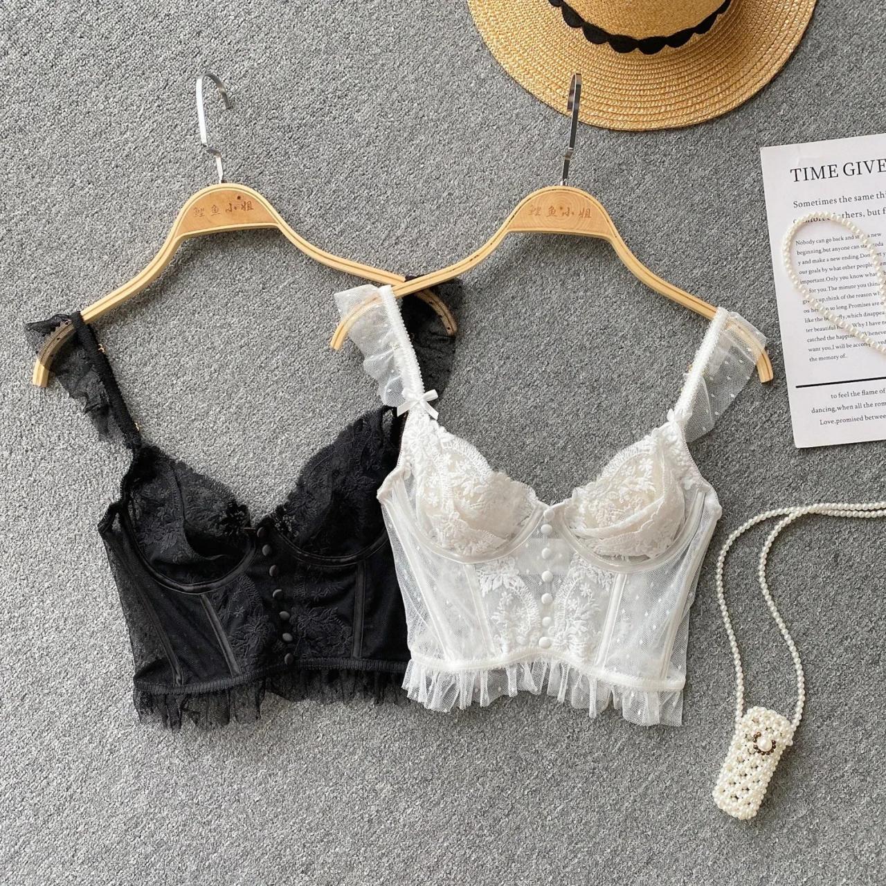Elegant Lace Crop Top Bralettes In Black And White