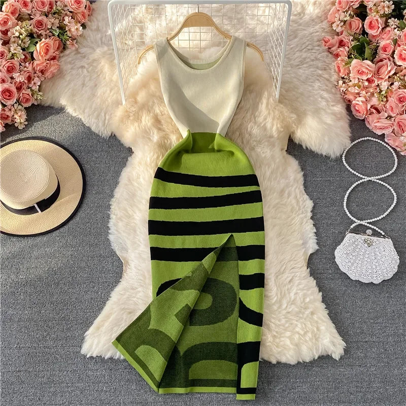 Womens Sleeveless Turtleneck Top And Striped Pants Set