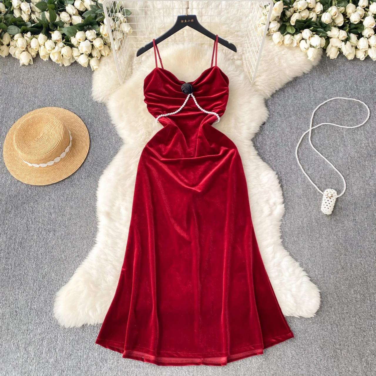 Elegant Velvet Sleeveless Party Dress With Pearl Detail