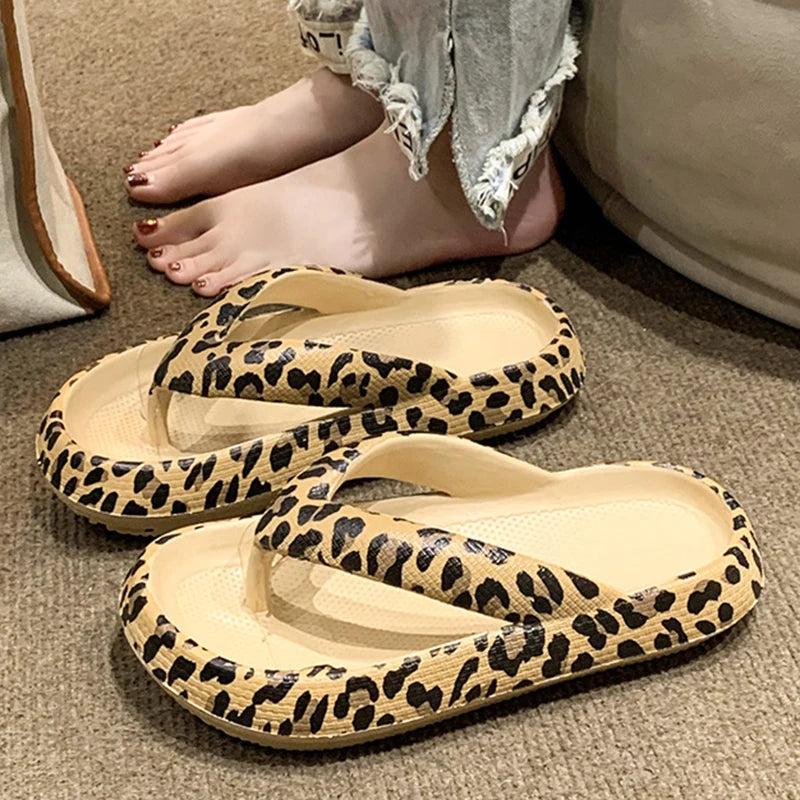 Stylish Leopard Print Casual Flip flop Sandals on Luulla