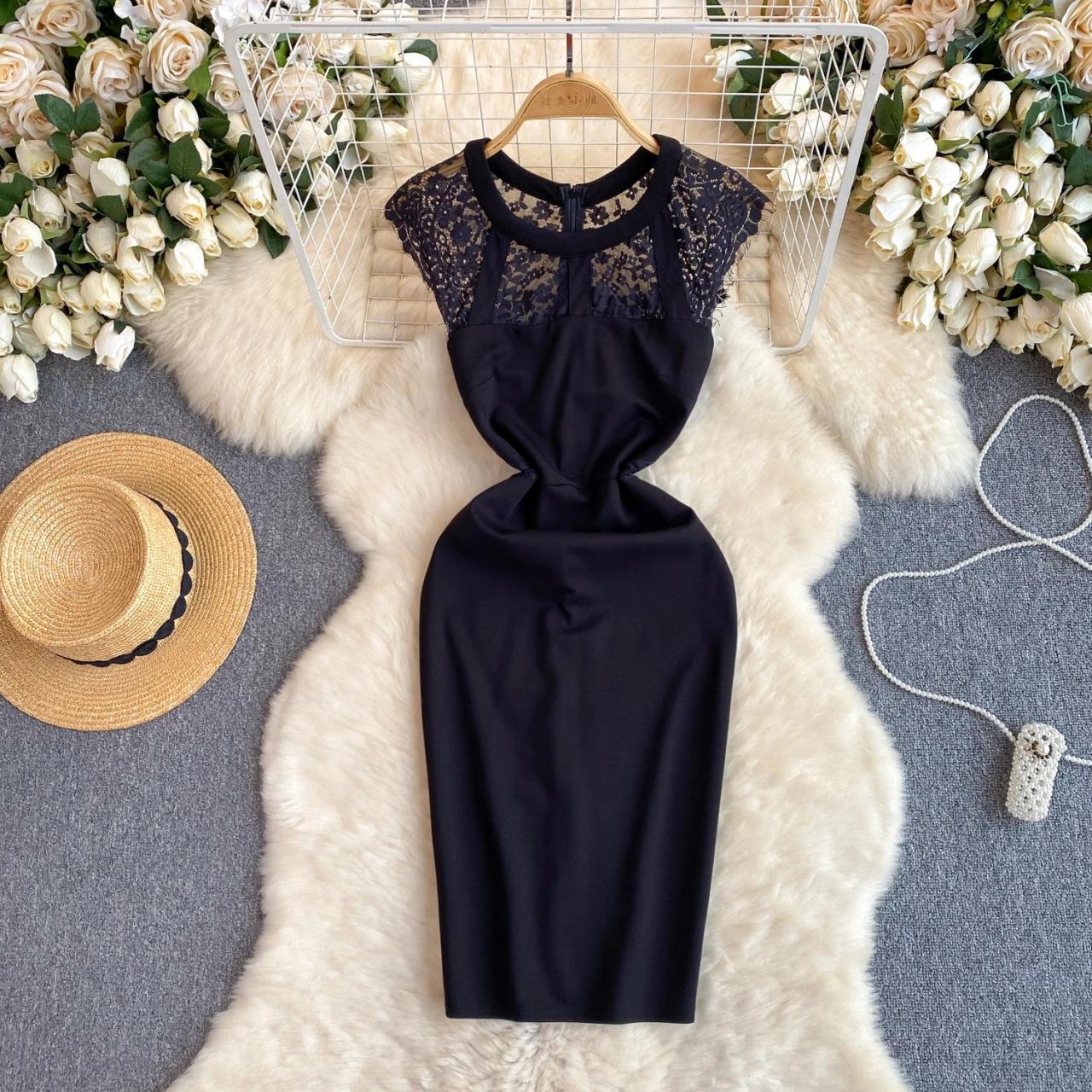 Elegant Black Lace Sleeveless Sheath Dress