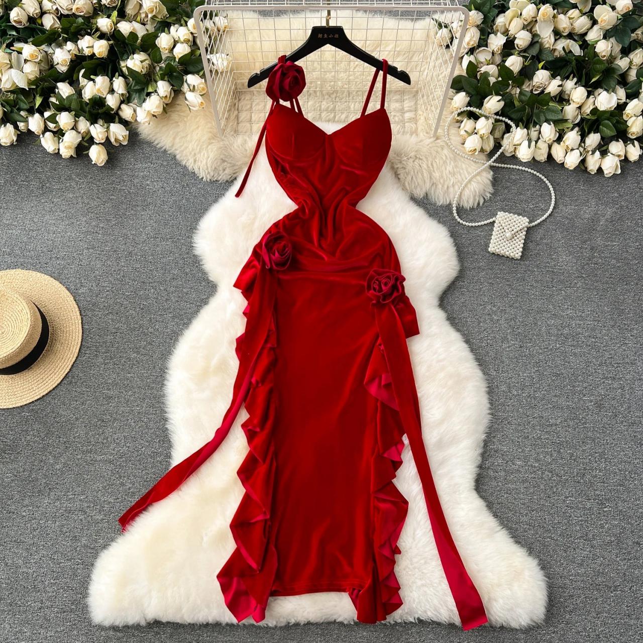 Elegant Red Velvet Spaghetti Strap Evening Dress