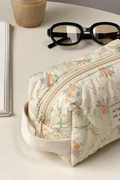 Korean Quilted Makeup Bag Organizer Floral Cosmetic Pouch Cotton Fabric Portable Toiletry Bag Necesserie Pen Storage Beauty Case