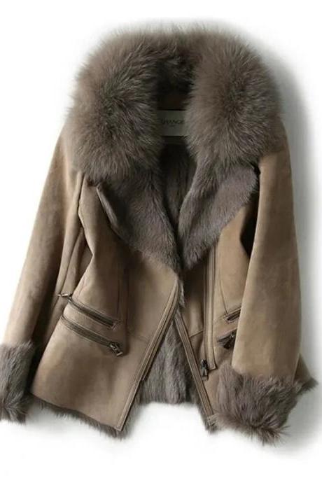 Elegant Suede Jacket with Luxe Fur Collar and Sleek Zippers