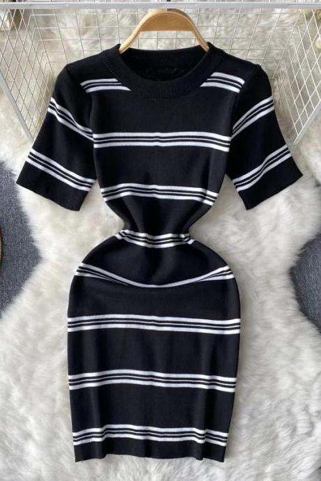 Chic Short Sleeve Striped Knit Bodycon Dress