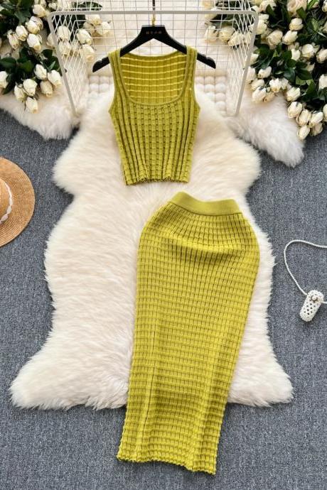 Womens Sleeveless Knit Crop Top And Skirt Set