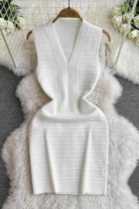 Elegant Sleeveless Ribbed Knit White Bodycon Dress