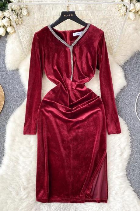 Elegant Velvet Long-sleeve V-neck Midi Dress Red