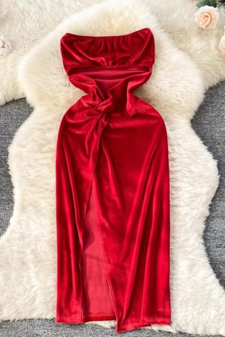 Elegant Red Velvet Evening Gown With Strapless Design