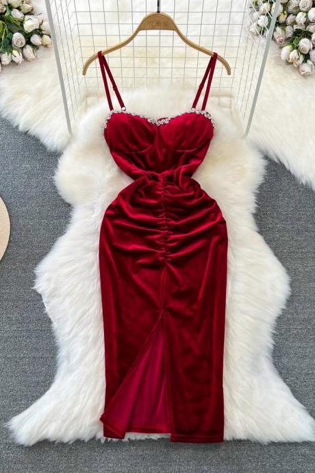 Elegant Red Satin Evening Gown With Spaghetti Straps