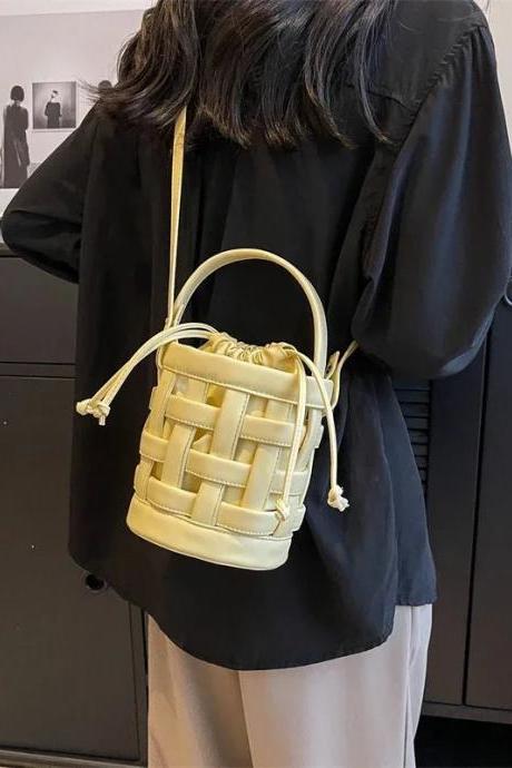 Chic Woven Leather Bucket Bag With Adjustable Strap