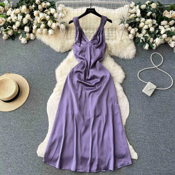 Elegant Sleeveless Satin Midi Dress in Lavender
