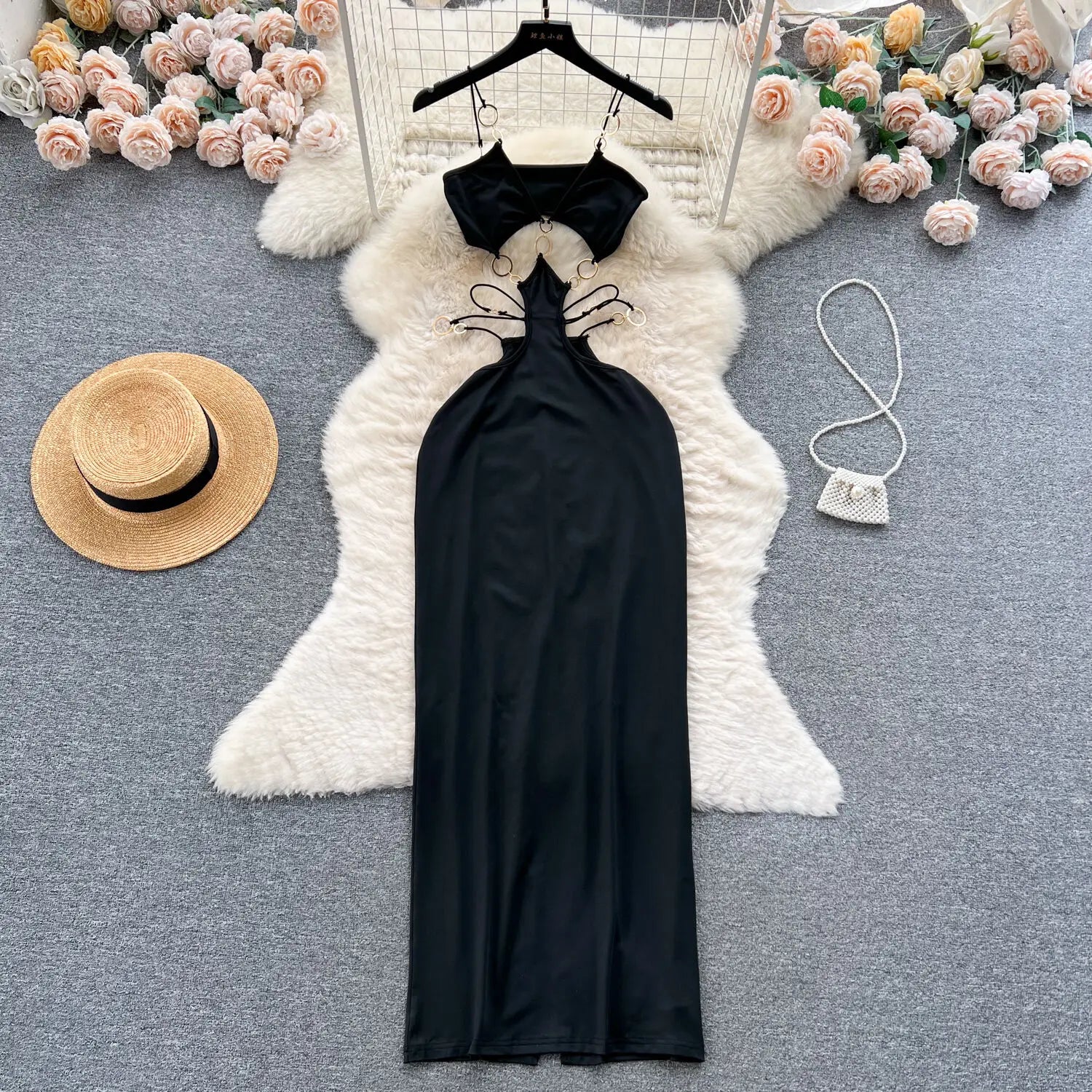 Elegant Satin Halter Neck Evening Dress for Formal Occasions