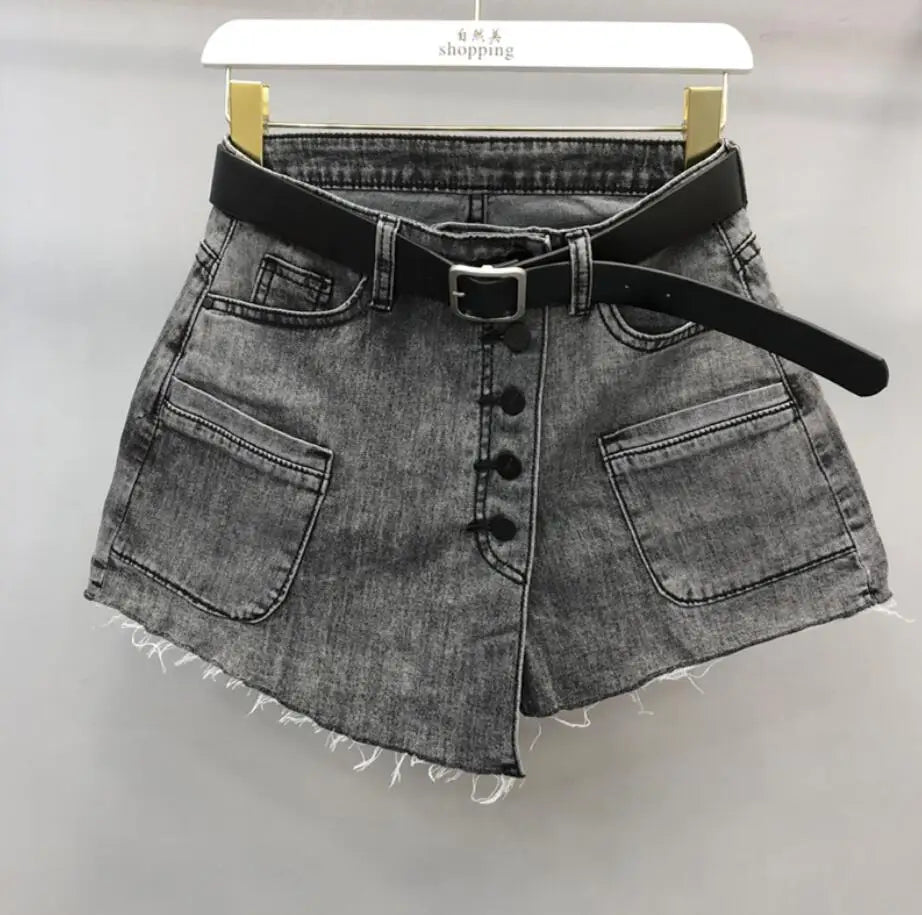 Glamor Denim Shorts With Belt