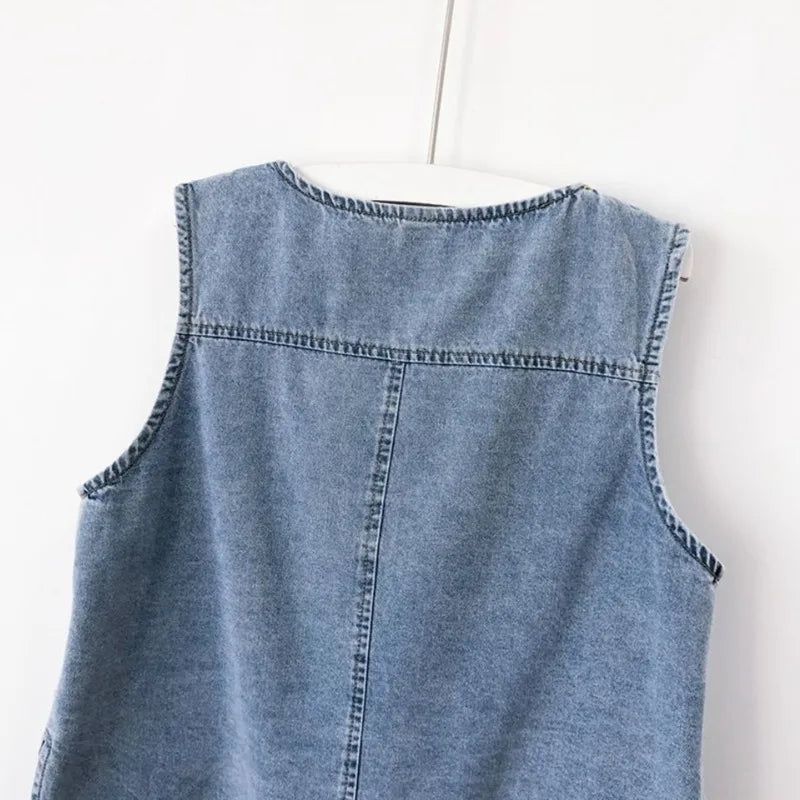 Buttoned and Sleeveless Versatile Vest