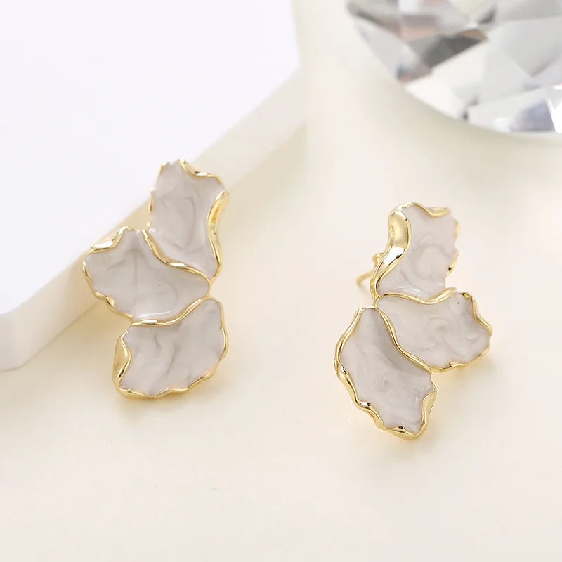 The Petal Glow Earrings main image 1