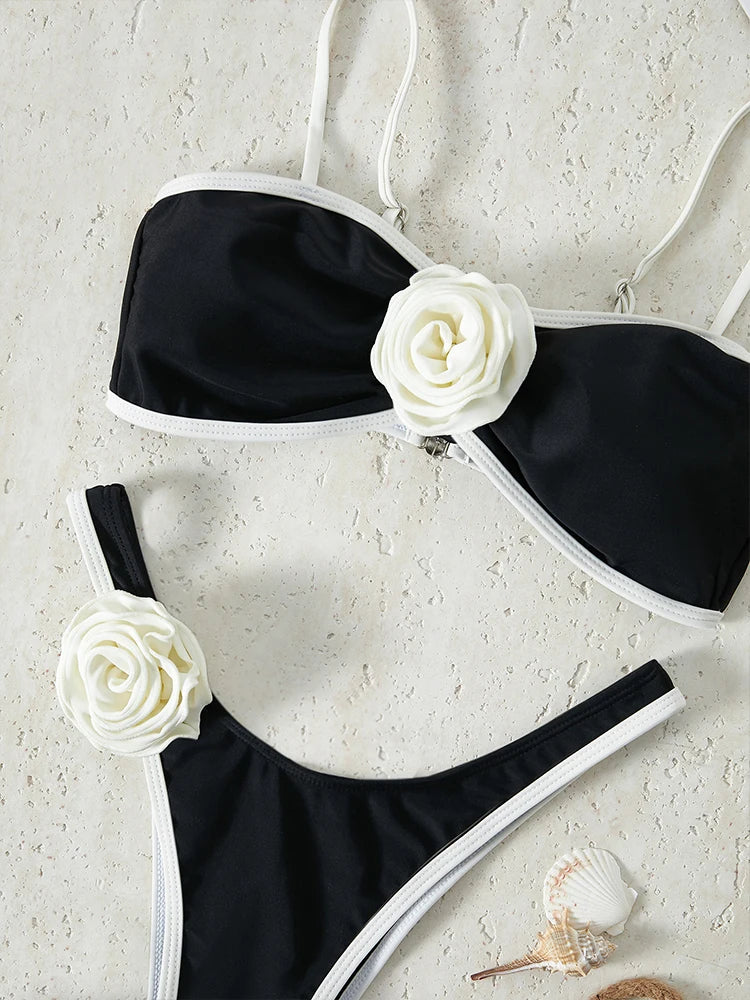 Elegant Floral Print Bandeau Bikini Set With