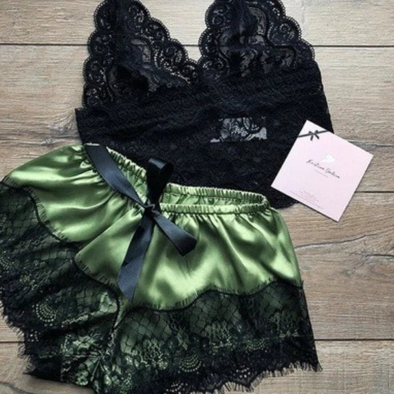 Lace Bow Decorative Lingerie Set – Hoop Stitching Crafted Suit main image 1