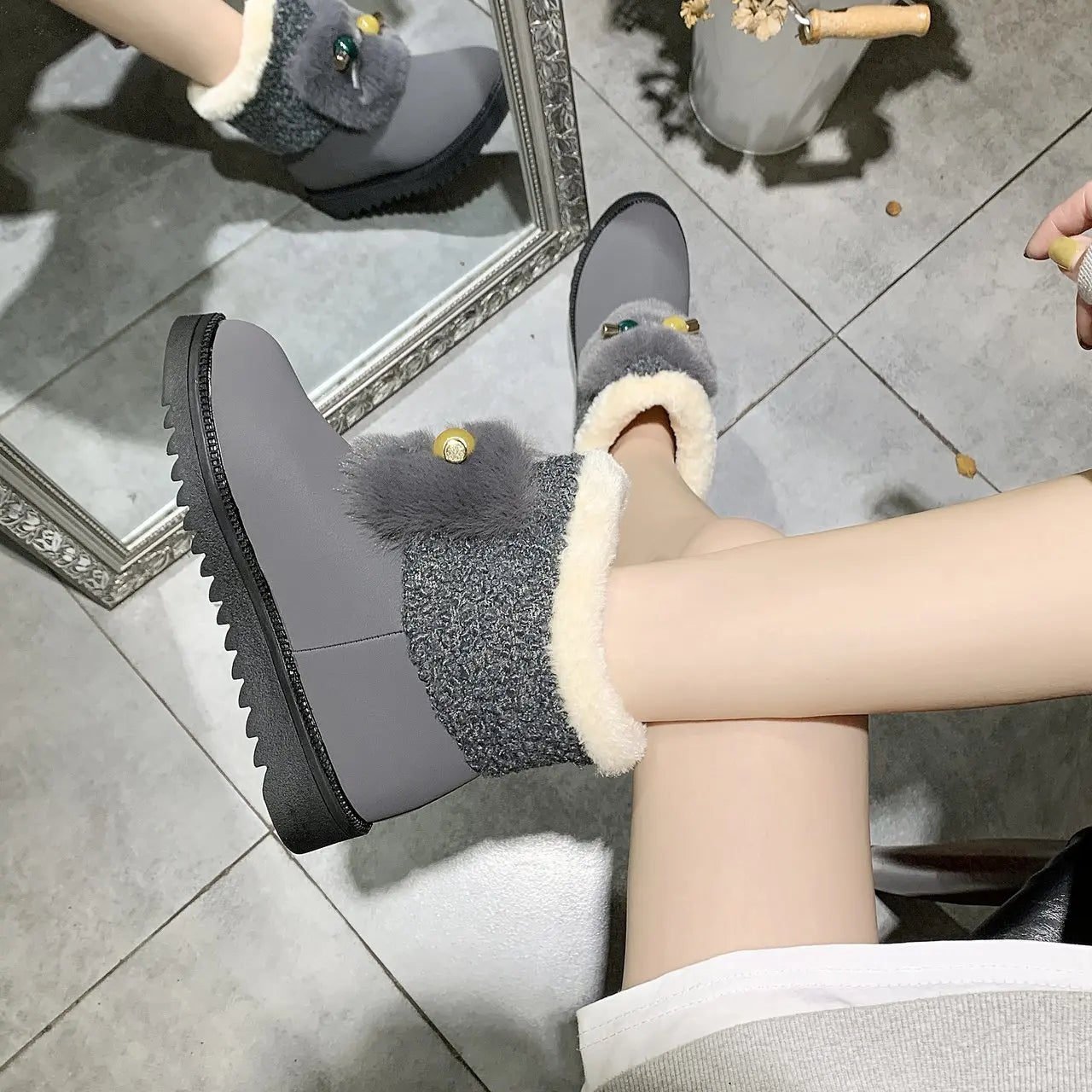 Cozy Gray Winter Boots With Fur Lining on Luulla